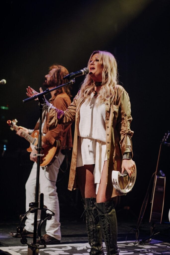 The founding husband-and-wife duo, Diane and Mike Isbister, performing on stage as D2UR.